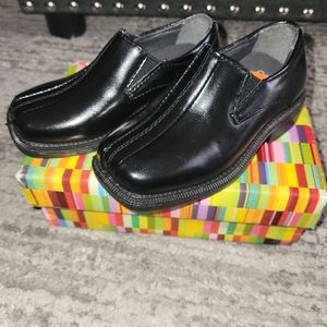 Dress shoes